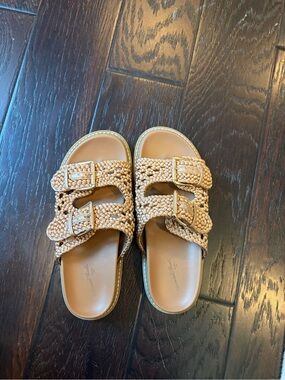 Target universal thread Kylie metallic crochet sandals - size 6